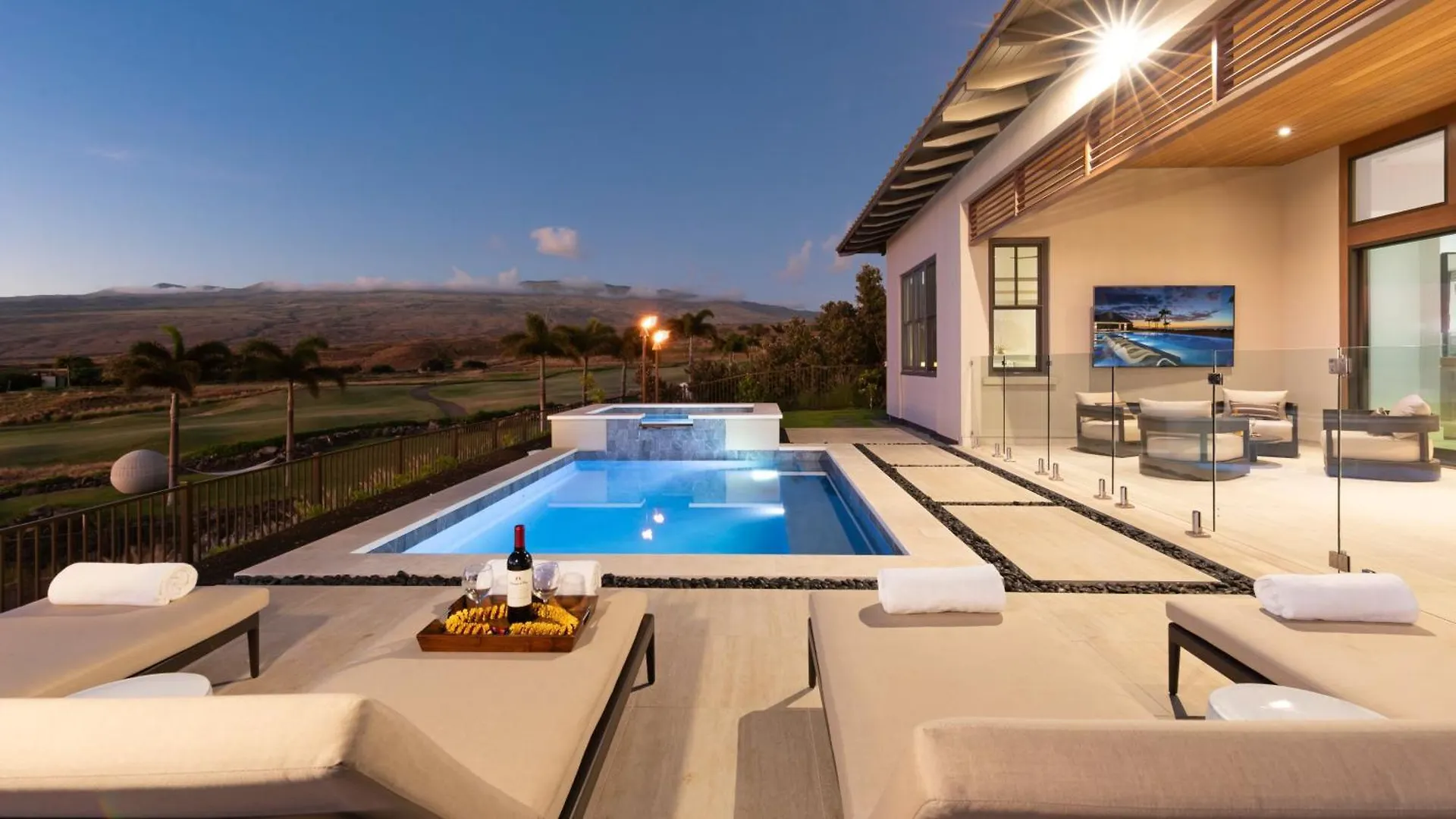 Дом отдыха Mauna Kea Beach Escape Luxurious Home In Private Community With Heated Private Pool And Spa Detached Ohana Suite Ваимеа